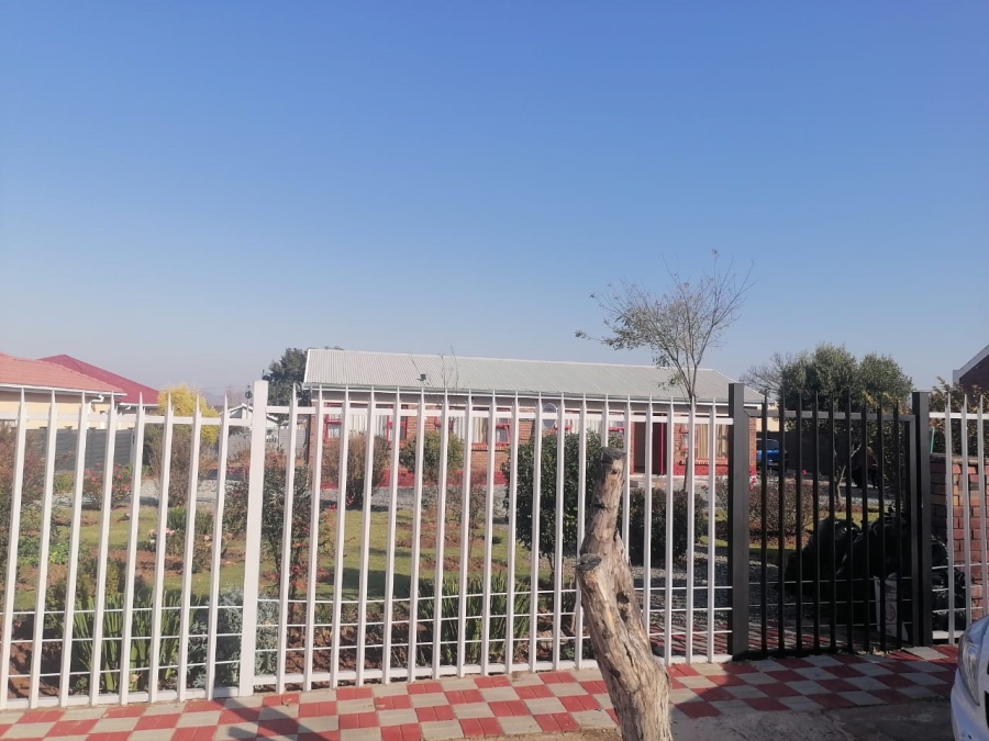 To Let 3 Bedroom Property for Rent in Madeira Park Eastern Cape
